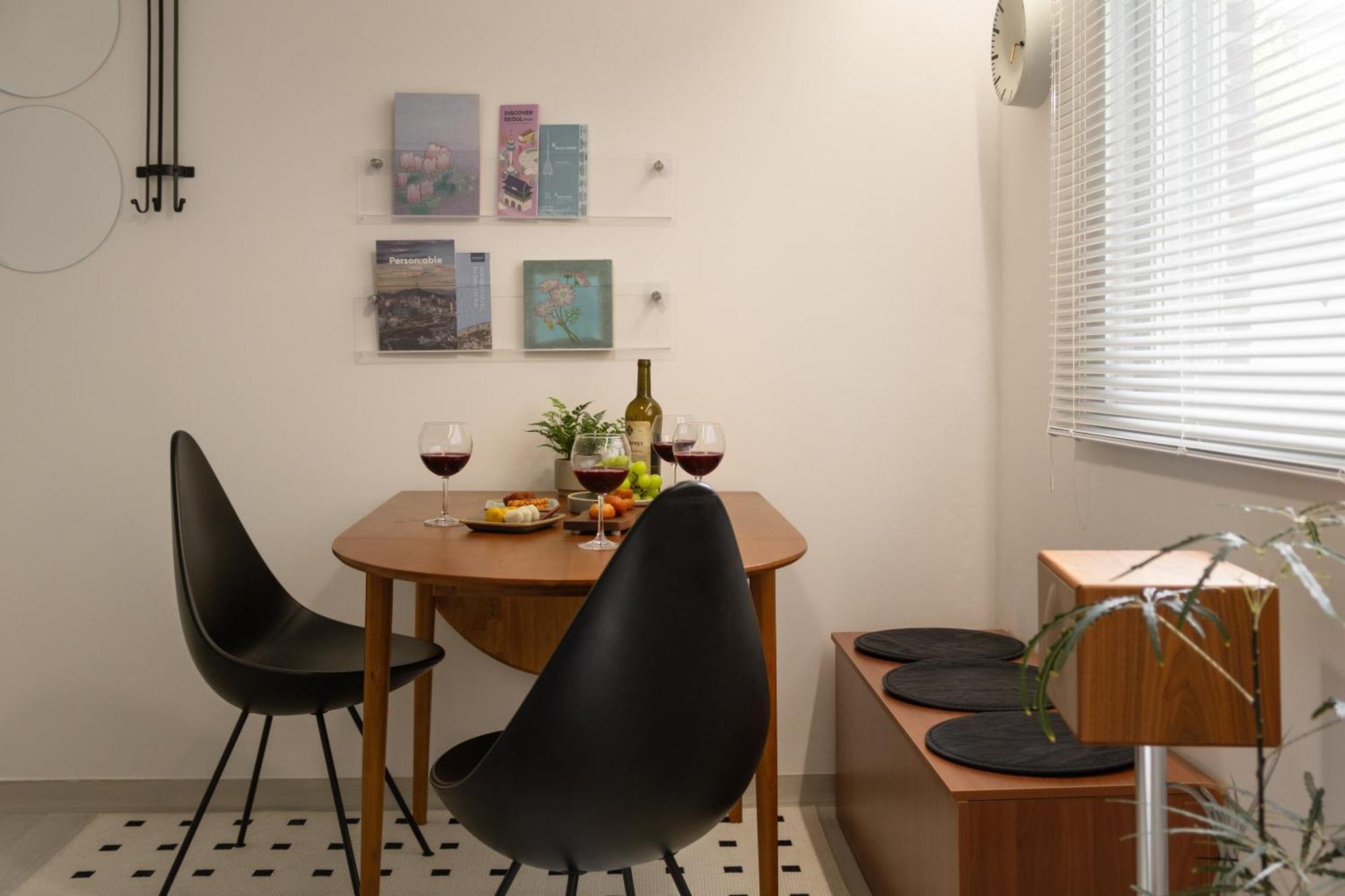 Seochon Apartment